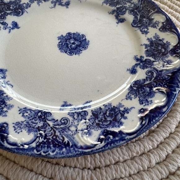 Pre-owned Flow Blue & White 8" Plate. Upper Hanley VICTORIA Pottery of England - Picture 2 of 8